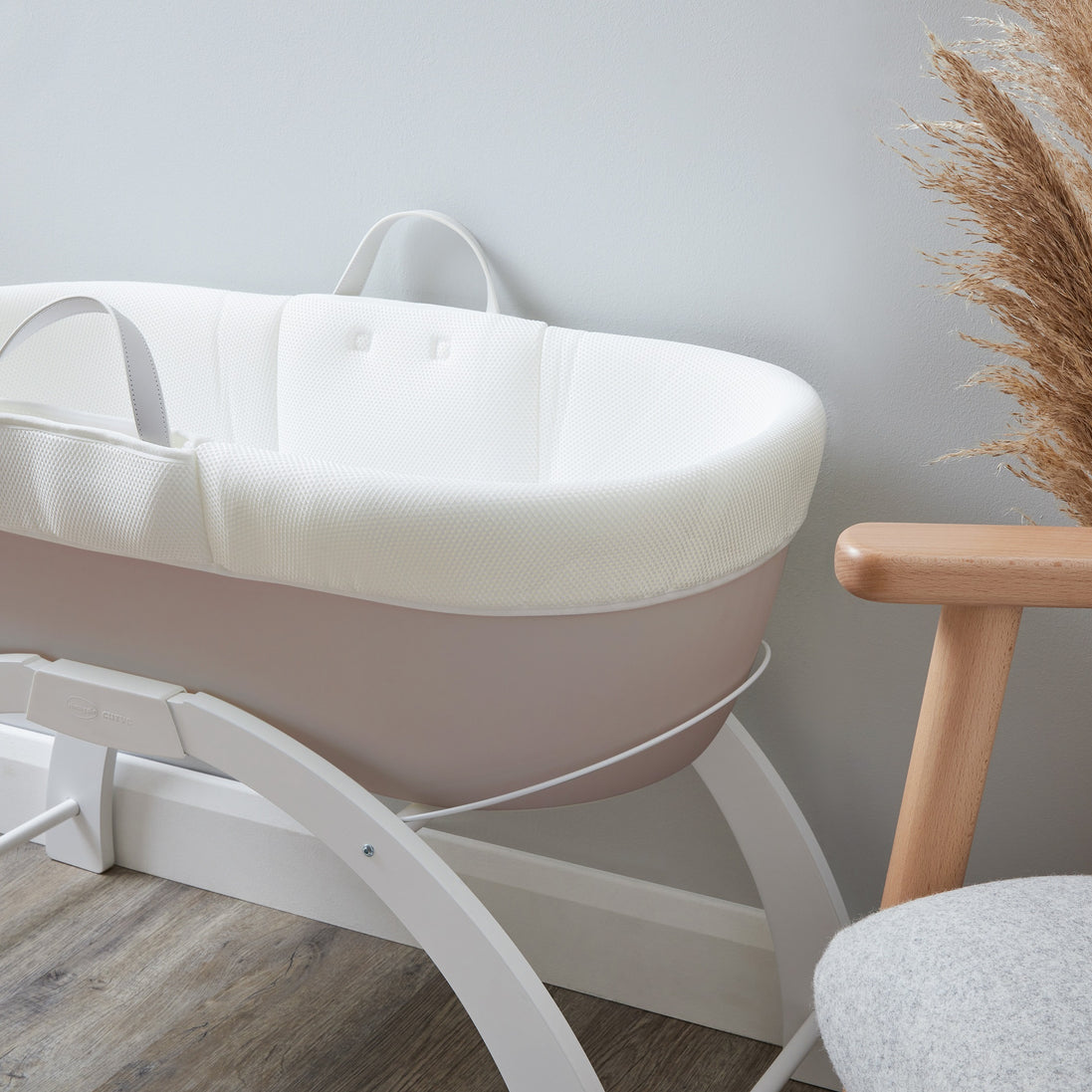 Shnuggle Dreami Moses Basket & Stand — Taupe Base