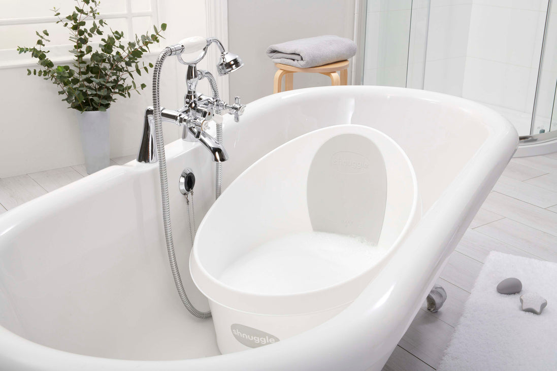 Shnuggle Toddler Bath — White with Grey Backrest