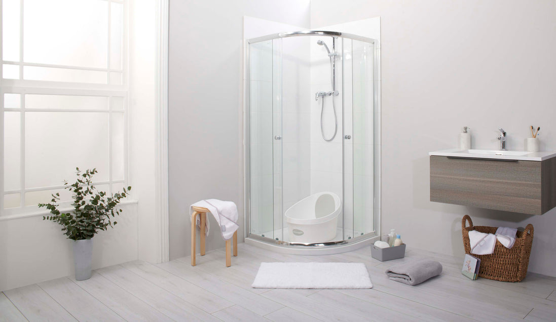 Shnuggle Toddler Bath — White with Grey Backrest