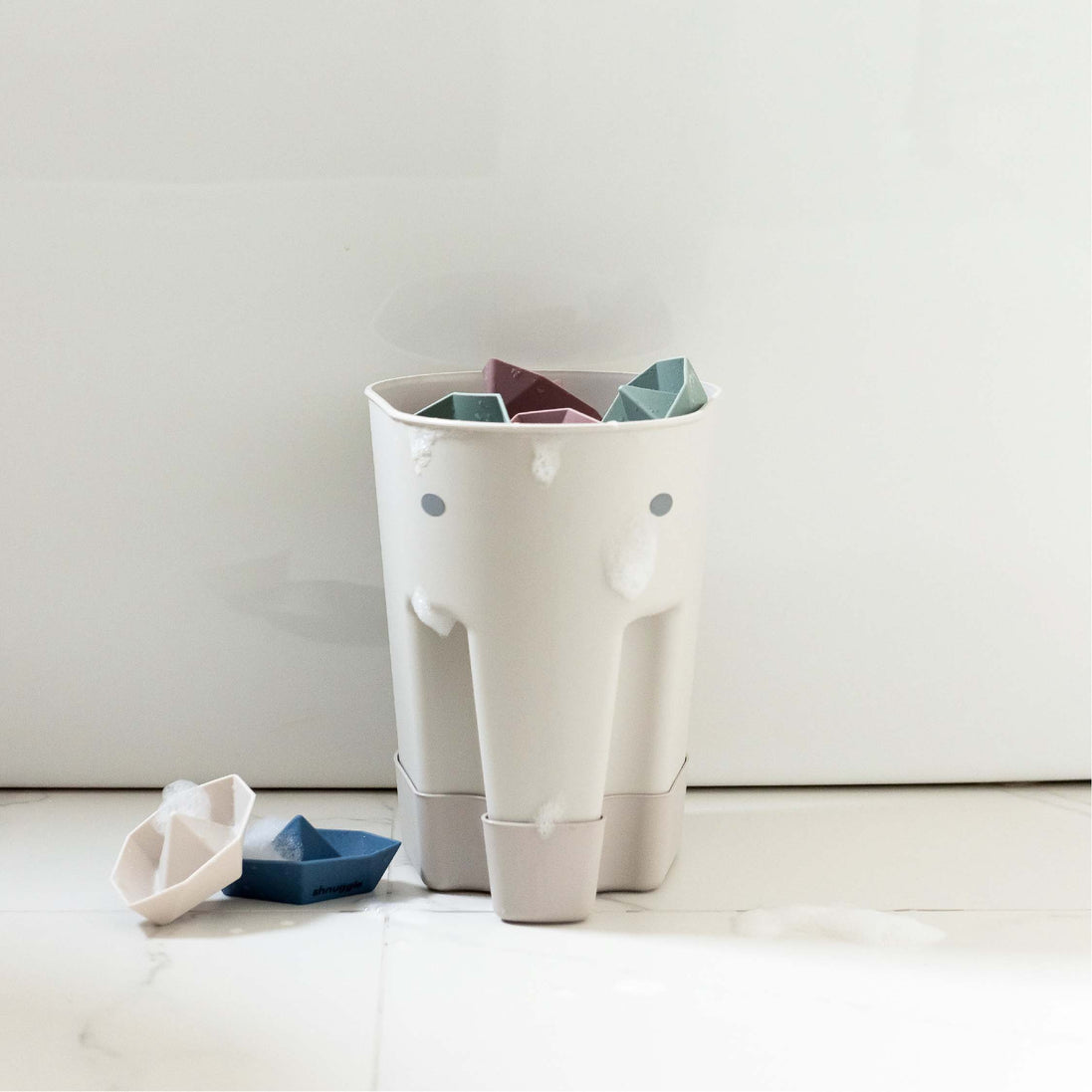 Shnuggle Ellie Bath Toy Drying Caddy — Taupe